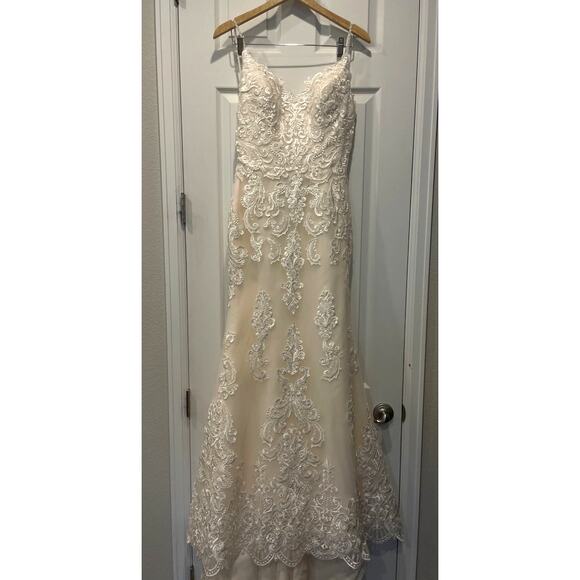 Juliette Hot Couture Strapless Ivory Sweetheart Train Lace Wedding Dress 8 NWT - Picture 3 of 8
